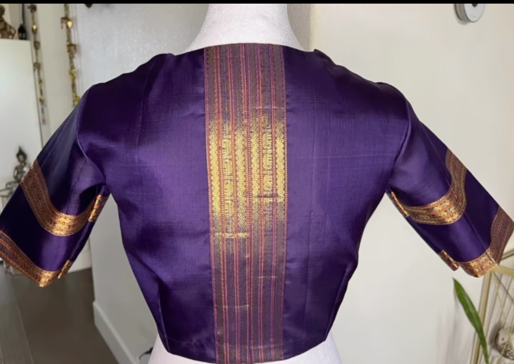 Kalamkari Keyhole Front